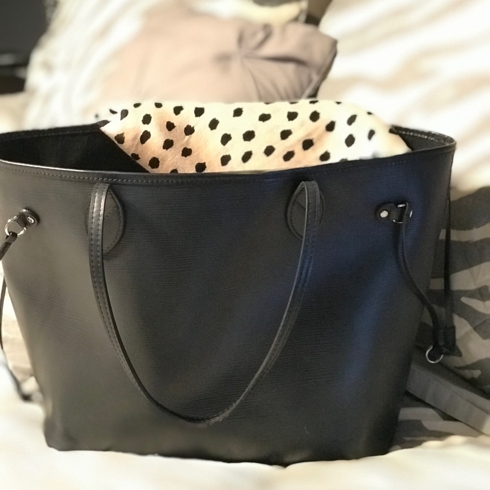 Authentic EPI Louis Vuitton Neverfull MM w/pouch